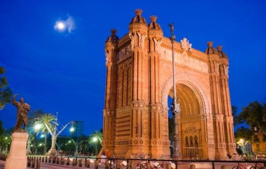 Barcelone vue aérienne durant la nuit