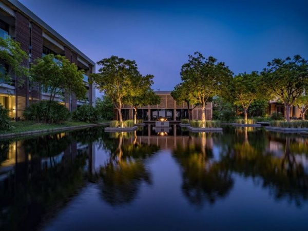 Nizuc Resort And Spa extérieur le soir