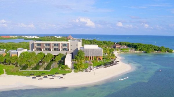 Nizuc Resort And Spa extérieur le soir