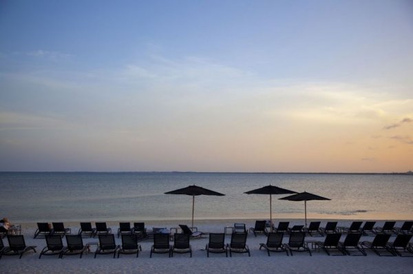 Nizuc Resort And Spa extérieur le soir