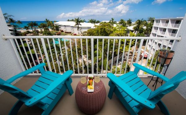 Margaritaville Beach Resort Grand Cayman extérieur