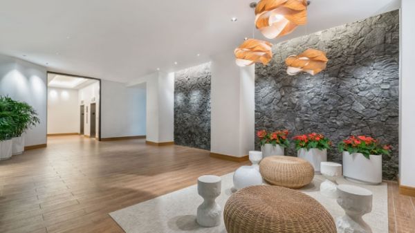 Hyatt Centric Waikiki Beach exterior