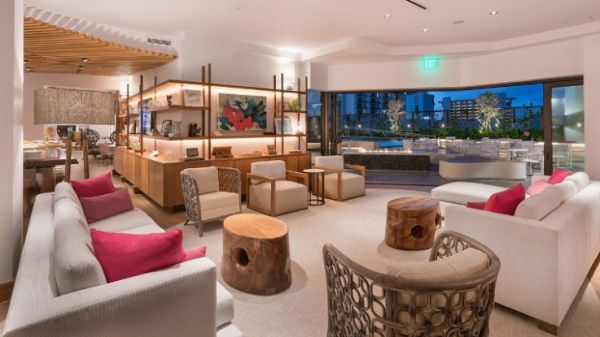 Hyatt Centric Waikiki Beach exterior