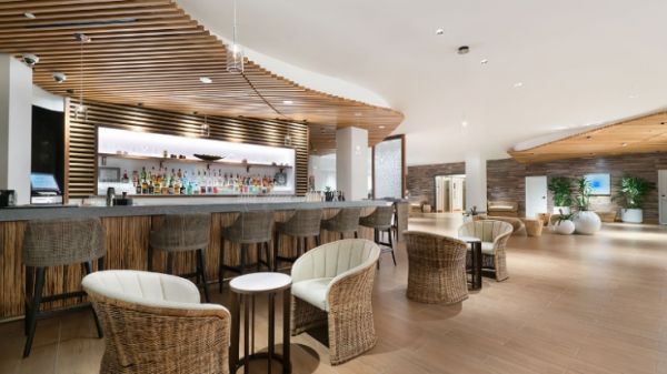 Hyatt Centric Waikiki Beach exterior