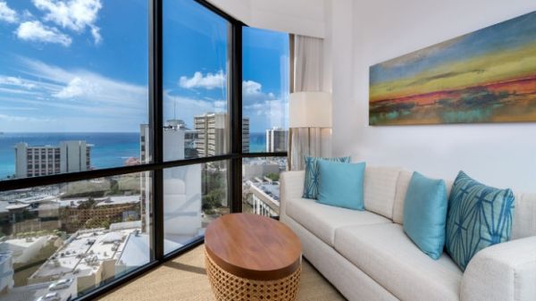 Hyatt Centric Waikiki Beach exterior