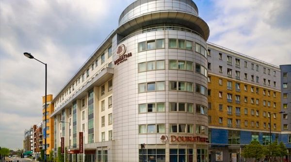 Double Tree By Hilton London Chelsea exterior