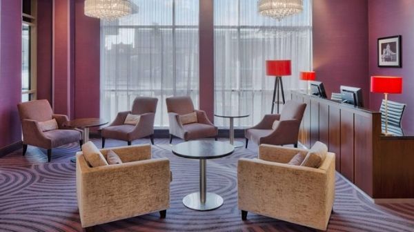 Double Tree By Hilton London Chelsea exterior