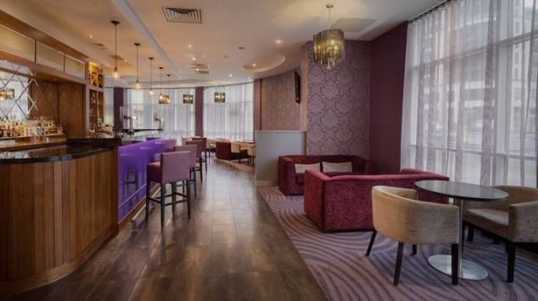 Double Tree By Hilton London Chelsea exterior