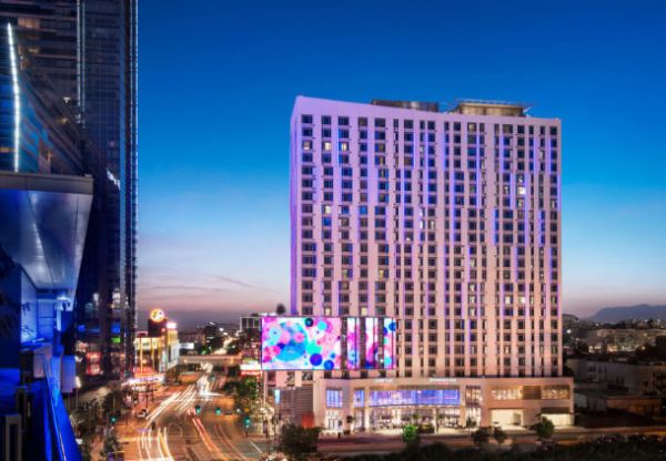 Courtyard Los Angeles L.A. Live exterior