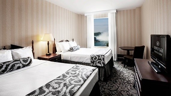 Crowne Plaza Niagara Falls room