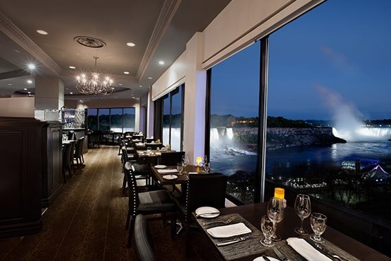 Crowne Plaza Niagara Falls room