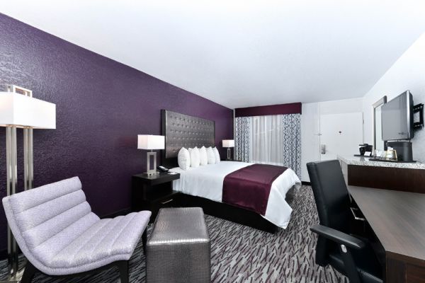 Clarion Inn and Suites exterior