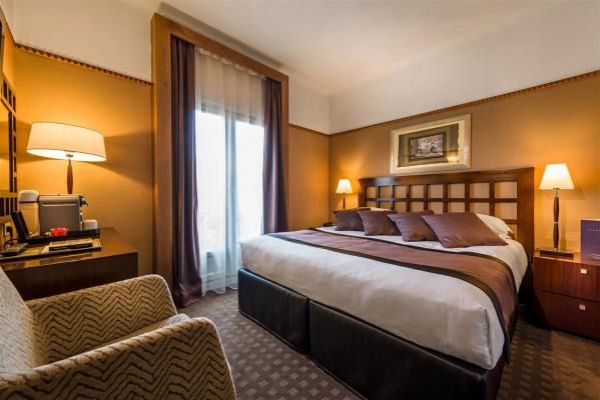 Best Western Mercedes Arc De Triomphe extérieur