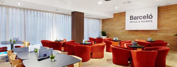 Ibis Glasgow City Center exterior
