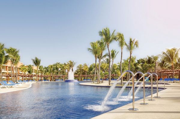 Barcelo Maya Grand Resort exterior