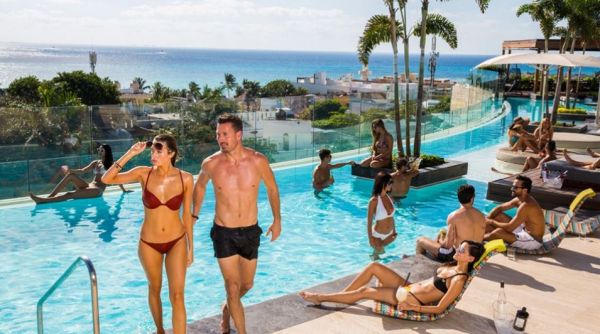Thompson Playa Del Carmen reception