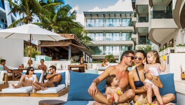 Thompson Playa Del Carmen reception