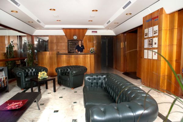 Hotel Accademia entrance