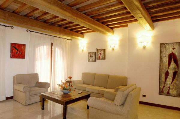 Hotel Accademia entrance