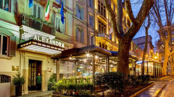 Hotel Alexandra exterior