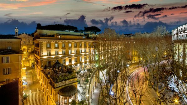 Hotel Alexandra exterior