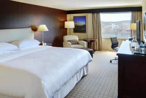 Sheraton Hotel Newfoundland exterior