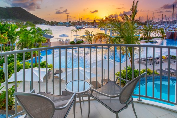 Harbor Club exterior