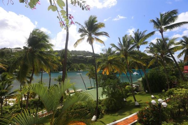 Marigot Beach Club and Dive Resort exterior
