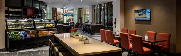 Holiday Inn Hotel and Suites Downtown Vancouver entrée