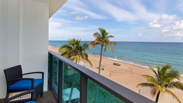 Kimpton Tideline Ocean Resort and Spa piscine