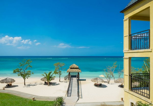 Sandals South Coast plage