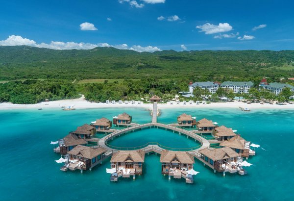 Sandals South Coast plage