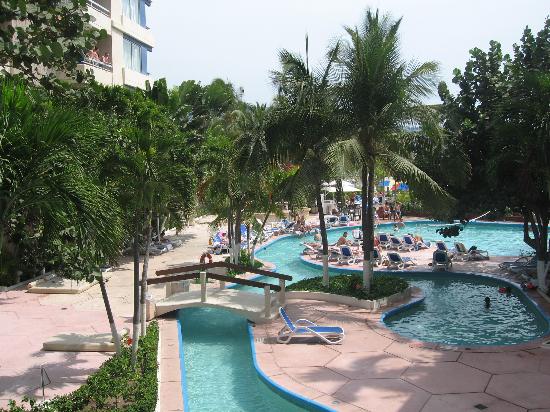 Crown Plaza Acapulco piscine