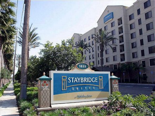 Staybridge Suites Anaheim Resort exterior