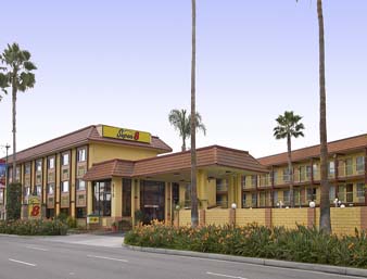 Super 8 Motel exterior