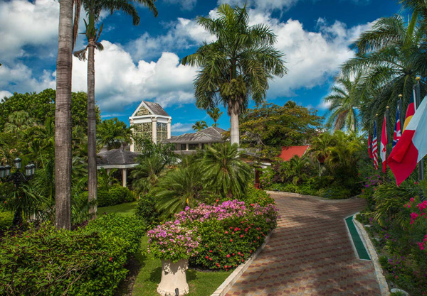 Sandals Grande Antigua exterior 1