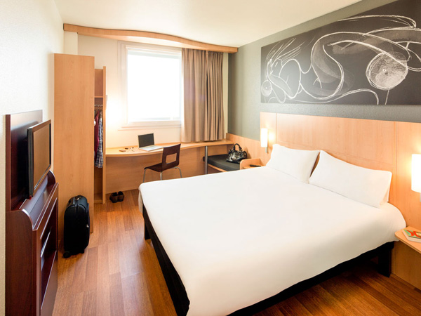 Ibis Barcelona Meridiana extérieur