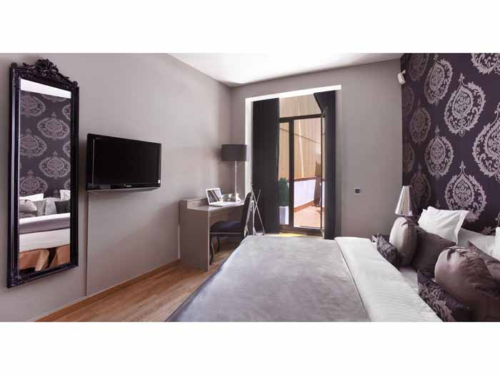 Splendom Suites Barcelona room