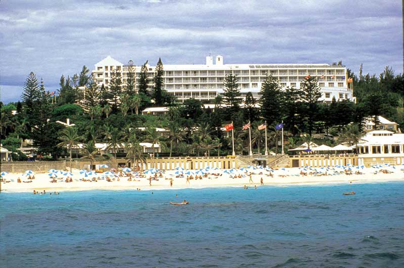 Elbow Beach pool 