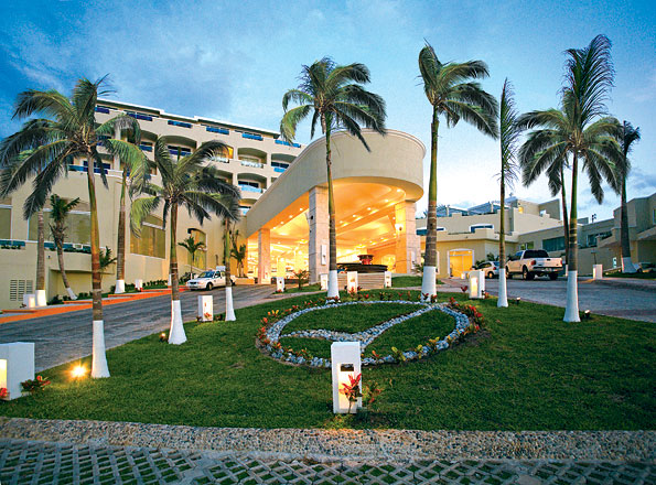 Gran Caribe Real exterior