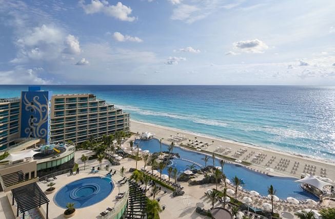 Hard Rock Hotel Cancun exterior