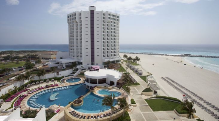 Hyatt Regency Cancun exterior