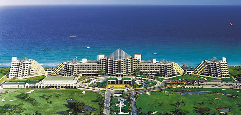 Paradisus Cancun entrance