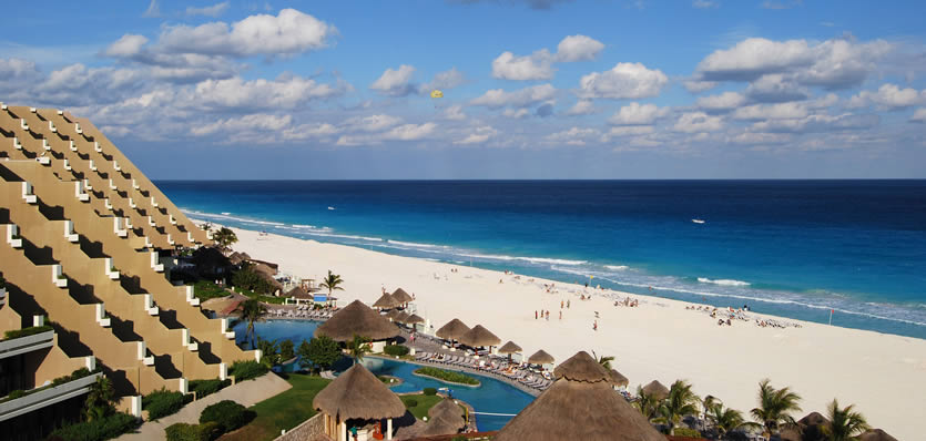 Paradisus Cancun entrance