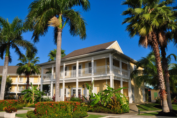 Sunshine Suites Resort entrance