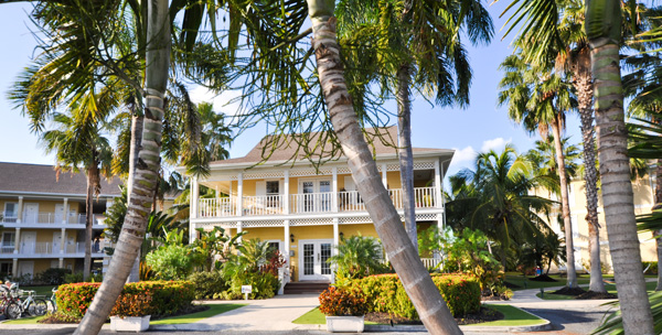 Sunshine Suites Resort entrance