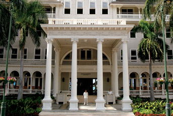 Moana Surfrider exterior