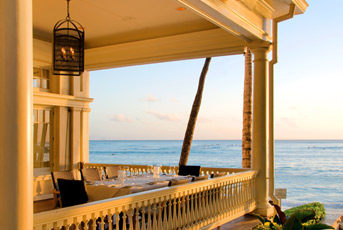 Moana Surfrider exterior