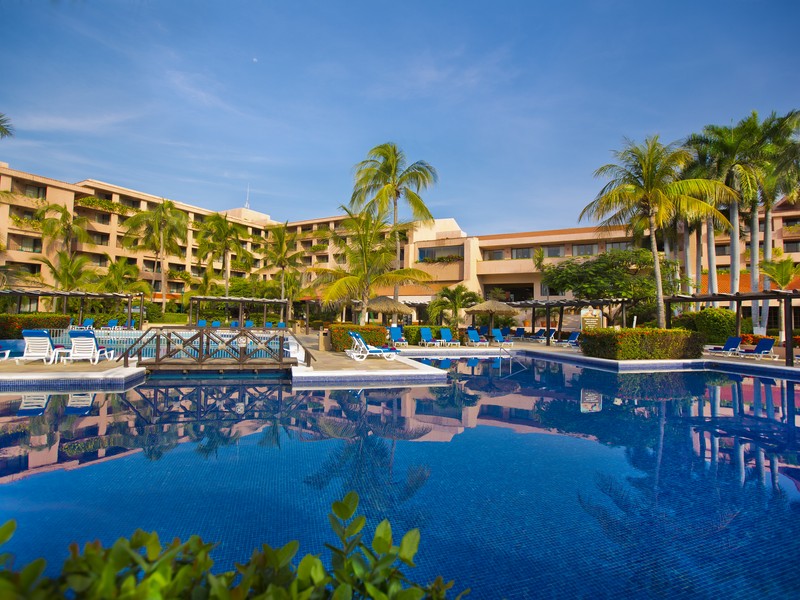 Barcleo Huatulco exterior