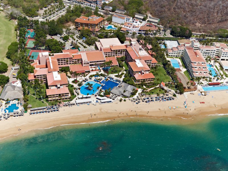 Barcleo Huatulco exterior